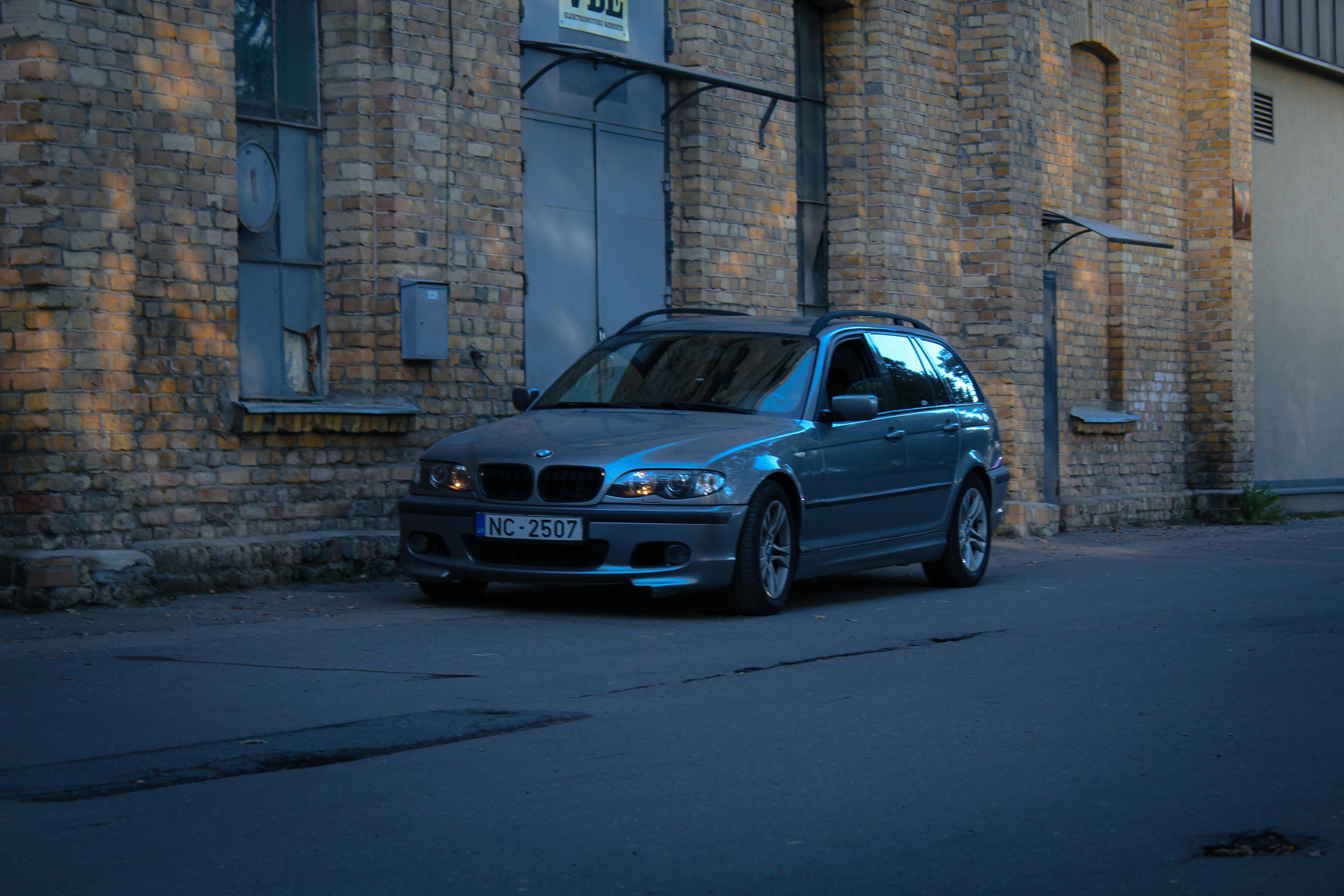 BMW gallery photo 16